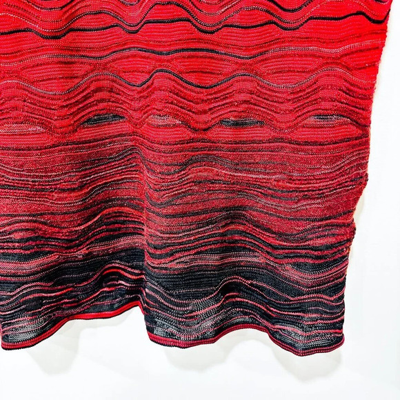 MISSONI Red t-shirt with textured waves - Picture 4 of 7
